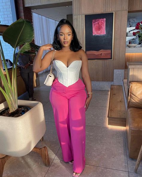 Pink And White Brunch Outfit, Pink And White Outfit Ideas Party, Pink And White Outfit Ideas, Brunch Party Outfit, Classy Brunch Outfit, Baddie Brunch Outfit, Brunch Outfit Summer, Outfit For A Party, Cute Professional Outfits