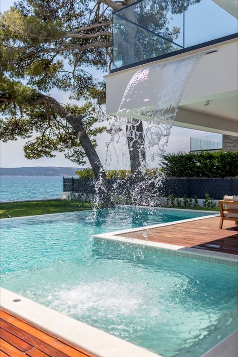 Swimming Pool With Waterfall, Pool With Waterfall, Swimming Pool Waterfall, Waterfall House, Amazing Swimming Pools, Outside Pool, Luxury Swimming Pools, Pool Waterfall, Pool Lounge