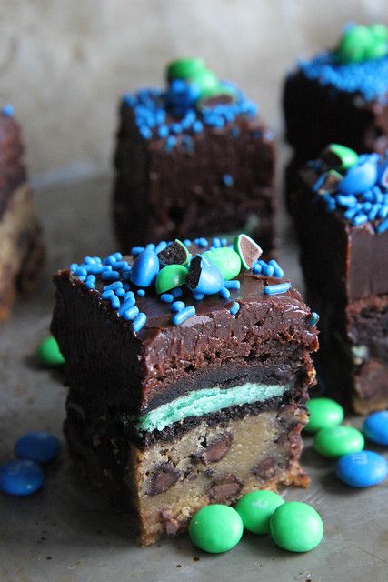 Superbowl Brownies, Super Bowl Brownies, Symphony Brownies, Layered Brownies, Superbowl Desserts, Mix Chocolate, Mint Oreo, Oreo Brownies, Recipe Girl