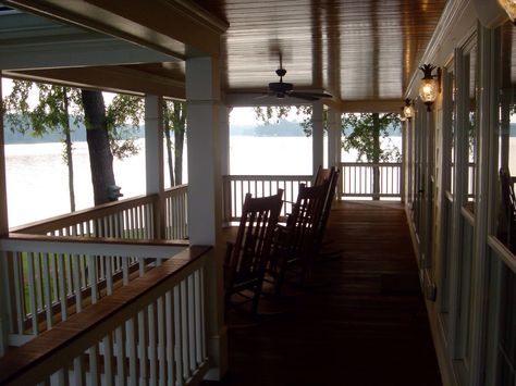 Front porch love Cottage Images, Island Cottage, Southern Cottage, Pool House Plans, Porch House Plans, Building A Porch, Southern House Plans, Side Porch, Outside Living