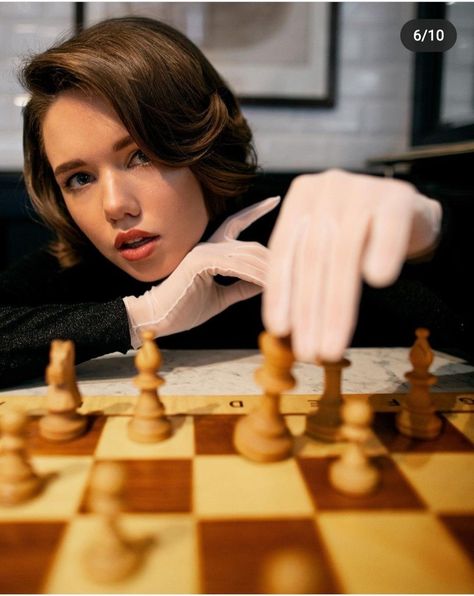 Giant Chess, Playing Chess, Chess Queen, Surreal Photos, Female Reference, Chess Players, Anatomy Poses, Figure Poses, Aesthetic Photography Nature