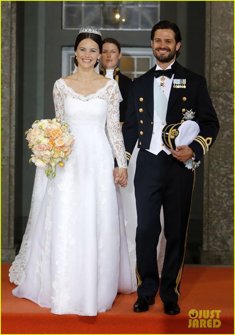 Prince Carl Philip & Sofia Hellqvist Marry in Sweden - See Her Wedding Dress! Sofia Wedding Dress, Sofia Hellqvist, Princess Sofia Of Sweden, Prince Carl Philip, Royal Wedding Dress, Royal Brides, Breathtaking Wedding, Swedish Royals, Princess Sofia