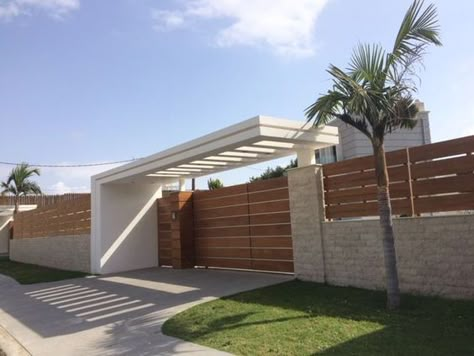 Building Gate Design Entrance, Mansion Entrance Exterior, Modern Fences And Gates, Pagar Modern, Fence Wall Design, Compound Wall Design, Home Gate Design, Gate Wall Design, Gate Designs Modern