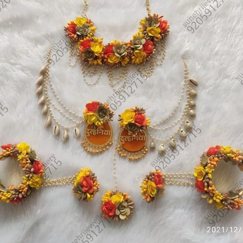 Some past trending design which are still favourite among brides  Availa offer from our website by ordering there www.sunehrijewellery.com For order or enquiry Whatsapp us 9205912715 link in bio Or order from our website  . . . . . . ...  . . .   .  .  . . . . . #shelljewellery #floraljewellery #flowerjewellery #floraljewelry #indianwedding #haldijewellery #floraljewelleryformehendi #floraljewelleryforhaldi #bridalfloraljewellery #bridaljewellery #gotajewellery #wedmegood #wedding #floralba... Haldi Jwellery Flowers, Haldi Ornaments For Bride, Flowers Jewellery For Haldi, Haldi Ornaments, Haldi Jewellery, Flower Jewelry Designs, Jewellery Diy, Diy Fabric Jewellery, Fabric Jewellery