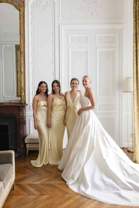 Bride with three smiling bridesmaids in pastel yellow dresses at Chateau de Villette. Pastel Yellow Dresses, Three Bridesmaids, French Chateau Wedding, Parisian Wedding, Chateau Wedding, Wedding List, Yellow Dresses, Bride And Bridesmaids, Wedding Team