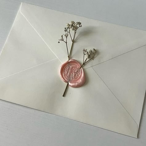 Pen Pal Letters Aesthetic Vintage, Pretty Letter Ideas, Letter Inspo Aesthetic, Coquette Gift Ideas, Cute Letters Aesthetic, Aesthetic Letter Ideas, Wax Seal Aesthetic, Dear Diary Aesthetic, Writing Letters Aesthetic