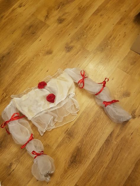 Diy Pennywise Costume For Women, Pennywise Halloween Costume, Pennywise Halloween, Trio Halloween Costumes, Pretty Halloween Costumes, Fancy Costumes, Scary Costumes, Halloween Costume Outfits, Clown Costume