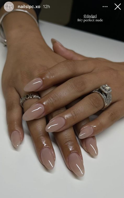 October Neutral Nails, Short Ballet Nails, Nude Nail Colors For Brown Skin, Nude Nails Brown Skin, Short Nude Almond Nails, Wedding Nails Indian, Brown Acrylic Nails Short, Gradient French Tip Nails, Beige Ombre Nails