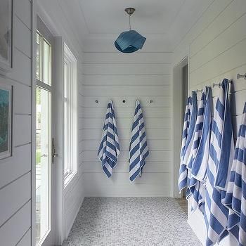 Changing Room Ideas, Pool Changing Room, Cottage Laundry Room, Pool House Bathroom, Pool House Decor, Penny Floor, Pool Diy, Pool Shed, Living Pool