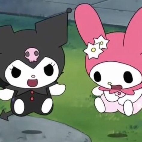 Kuromi Reaction, My Melody And Kuromi, Melody And Kuromi, Cute Love Memes, Melody Hello Kitty, Reaction Pic, Sanrio Wallpaper, Hello Kitty My Melody, Creative Activities For Kids