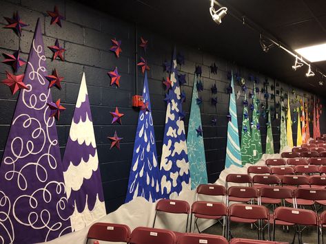 christmas concert Christmas Stage Decorations, Christmas Concert Ideas, Christmas Hallway, Ward Christmas Party, Christmas Stage, Christmas Dance, Christmas Program, Christmas Church, Christmas Concert