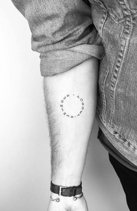 Remember Tattoo, Tatuagem Masculina Pequena, Tato Minimal, Small Forearm Tattoos, Cool Forearm Tattoos, Inspiration Tattoos, Arrow Tattoo, Cool Small Tattoos, Small Tattoos For Guys