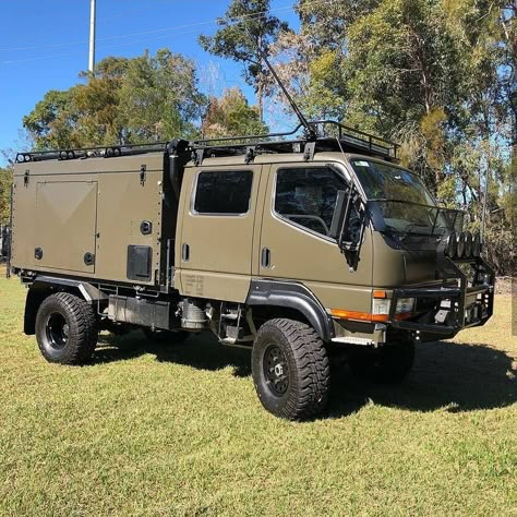 AARMED survival on Instagram: “Very nice Mitsubishi Canter build by 📸: @optimus4x4 's Follow @aarmedgear for more!…” Mitsubishi Canter 4x4 Camper, Overland Truck Ideas, Offroad Trucks 4x4, Truck Accesories, Mini Trucks 4x4, Cool Rvs, Mitsubishi Truck, Toyota Dyna, Mitsubishi Canter