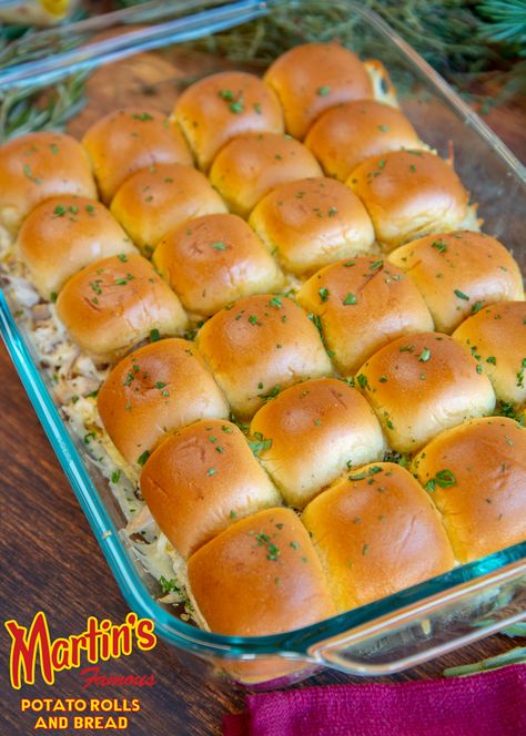 Chicken And Cheese Sliders, Sheet Pan Sliders Recipes, Cold Potluck Recipes, Easy Hawaiian Roll Sliders Cold, Sheet Pan Sandwiches, Pesto Chicken Sliders Hawaiian Rolls, Chicken Salad Sliders Parties, Sliced Chicken Sliders Recipes, Mini Chicken Sandwiches Hawaiian Rolls