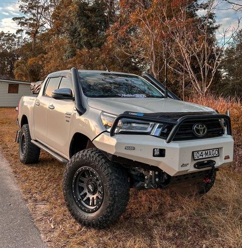 N70 Hilux Custom, N80 Hilux Custom, N70 Hilux Modified, Hilux Mods, Toyota Hilux 4x4, Metal Fabrication Tools, Future Cars, 4x4 Off Road, Toyota Trucks