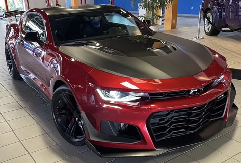 Chevy Camaro ZL1 1LE Wild Cherry Design Package 2018 Camaro Zl1, Black And Red Camaro, Widebody Camaro, 2013 Zl1 Camaro, Chevy Camaro Zl1, Chevrolet Camaro 2010, Camaro Zl1, Car Gadgets, Chevy Camaro