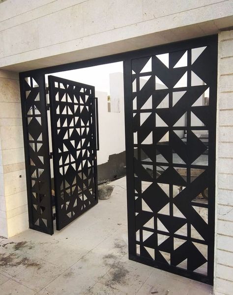 Window Grill Ideas, Modern Window Grill, Balcony Glass Design, Window House, Grill Ideas, Gate Designs Modern, Front Wall Design, Metal Doors Design, Steel Door Design