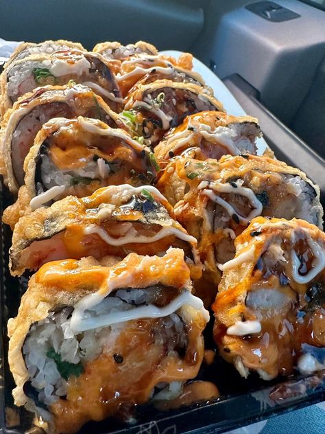 Lunch Sushi, Different Types Of Food, Lots Of Food, Prettiest Celebrities, Food Babe, Food Therapy, Healthy Food Motivation, Yummy Comfort Food, Food Dinner