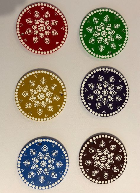 Dot Mandala Coasters Easy, Dot Painting Patterns, Kolam Art, Mandala Coasters, Dotted Mandala, Diy Canvas Art Easy, Dreamcatcher Design, Mandala Jewelry, Amazing India