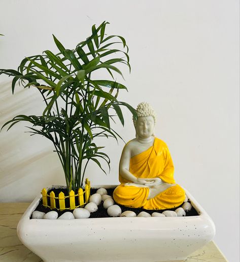 Buddha Corner Decor, Buddha Statue Decor, Miniature Garden Diy, Buddha Garden Ideas, Buddha Home Decor, Miniature Zen Garden, Mini Zen Garden, Indian Room Decor, Buddha Garden