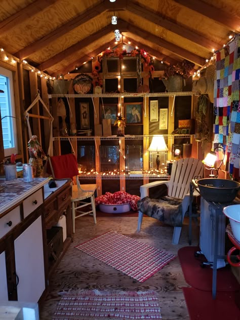 Garden Shed Living Space, Comfy She Shed Ideas, Cottage Shed Ideas Interior, She Shed Interior Aesthetic, Small Shed Art Studio, Cute Shed Interior, She Shed Bookshelves, Clubhouse Interior Ideas, She’d Conversion