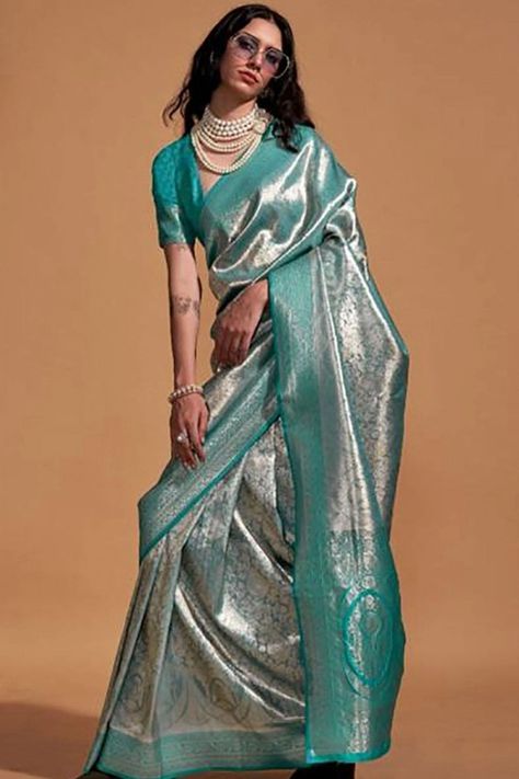 Rama Green Kanjivaram Silk Hand Woven Saree Light Blue Silk Saree, Blue Silk Saree, Handloom Weaving, Silk Saree Blouse, Green Saree, Blue Saree, Kanjivaram Sarees, Fashion Attire, Party Wear Sarees