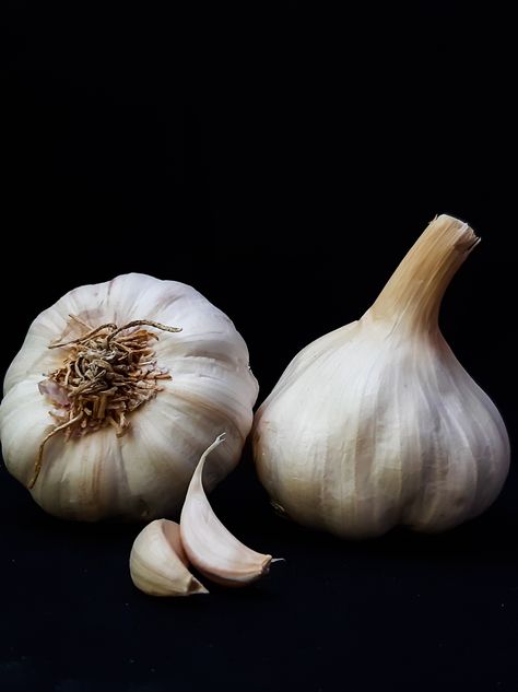 Garlic Aesthetic, Key Photography, Low Key Photography, Beauty Products Photography, Fenugreek Seeds, Aesthetic Desktop Wallpaper, Everything Baby, Take Pictures, Best Ideas