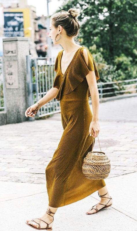 Zara Looks, Styles Dress, Outfit Street, Moda Chic, Mode Boho, Vintage Outfit, Trendy Dress, Vestidos Vintage, Window Shopping