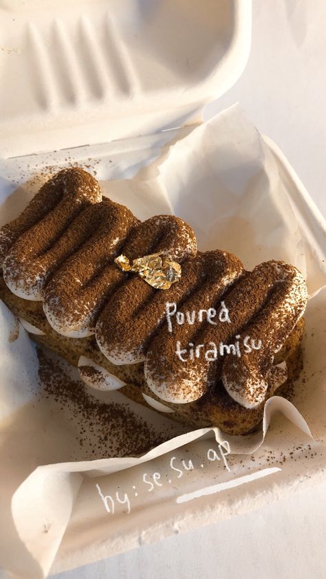 Tiramisu Packaging Ideas, Tiramisu Business, Tiramisu Packaging, Tiramisu Aesthetic, Eid Sweets, Bakery Foods, Coffee Shop Interior Design, Instagram Cake, Tiramisu Cake