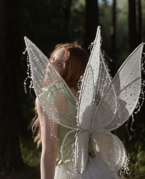 Craft Outfits, Fairytale Clothes, Teresa Oman, Mossy Forest, Fairy Photoshoot, Diy Wings, Fairy Halloween Costumes, Belt Skirt, Baby Pink Aesthetic