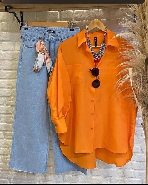 Simple Dress Casual, Modest Casual Outfits, Blouse Casual Fashion, Trendy Shirt Designs, Muslim Outfits Casual, Stylish Short Dresses, Fashion Top Outfits, Everyday Fashion Outfits, Trendy Fashion Tops