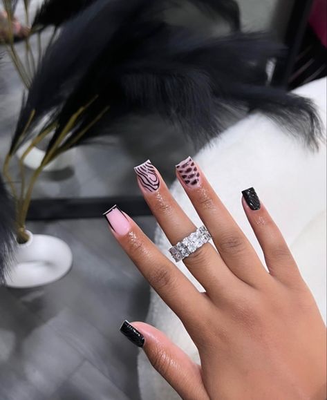 Black Short Square Nails, Acrylic Toe Nails, Hard Nails, Drip Nails, Short Square Nails, Colored Acrylic Nails, Work Nails, Short Square Acrylic Nails, Acrylic Nails Coffin Pink