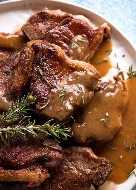 Plate of Lamb Chops with Rosemary Gravy garnished with rosemary Rosemary Gravy, Lamb Chop Recipe, Lamb Loin Chop Recipes, Lamb Chops Marinade, Garlic Lamb Chops, Lamb Gravy, Best Lamb Recipes, Lamb Roast Recipe, Lamb Loin Chops