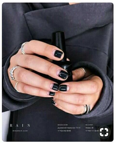 Precious Nails, Half Moons, Nagellack Trends, Spring Nail Trends, Black Nail Art, Minimal Nails, Nail Bed, Manicure Ideas, Minimalist Nails