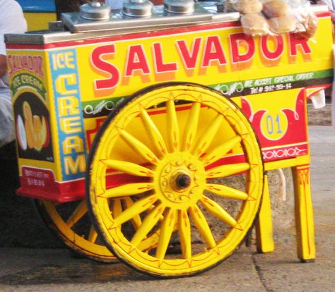 vendor cart Micro Business Ideas, Dirty Ice Cream, Street Ice Cream, Vintage Carts, Vendor Cart, Beautiful Philippines, Ice Cream Cart, Asian Street Food, Popular Food