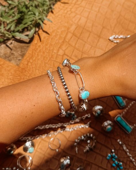 When life gets you down… add more turquoise 😉 ✨ . #western #westernwear #cowgirl #cowgirlstye #turquoise #turquoiseandsilver #turquoisebracelet #westernlifeandstyle #westernlifestyle #silverjewelry #westernboutique #horseshoejco #womenoftewest #womeninag #countryliving #jewelry Western Jewelry Stack, Jewelry Stack, Turquoise Western, Jewelry Styling, Western Boutique, Western Vintage, Stacked Jewelry, Western Jewelry, Western Wear