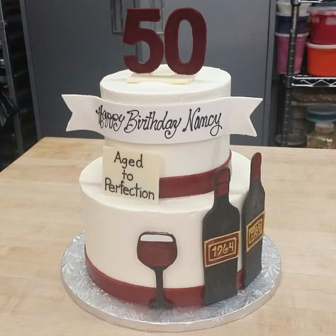 50th birthday cake 50th Birthday Cake For Men Turning 50, 50th Birthday Cake Designs, 60th Birthday Cake Ideas, Cake 50th Birthday, Birthday Cake Wine, Birthday Cake Beer, 50th Birthday Cake Ideas, Glamour Cake, 65 Birthday Cake