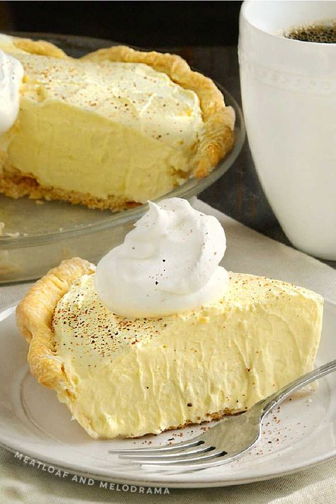 Eggnog Pie - Meatloaf and Melodrama Christmas Dessert Menu, Eggnog Pie, Eggnog Dessert, Easy Eggnog, Eggnog Cheesecake, Slice Of Pie, Egg Nog, Melodrama, Christmas Baking