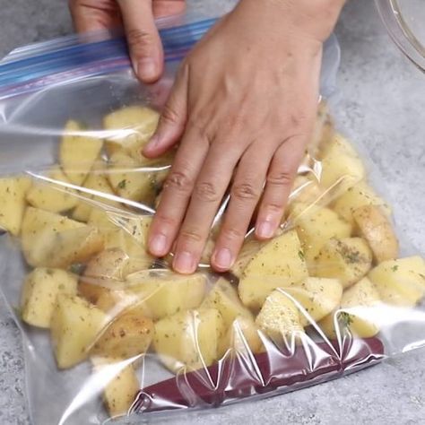 Freezer Roasted Potatoes, Freezing Diced Potatoes, Freeze Potatoes Raw, Blanching Potatoes For Freezing, Can You Freeze Raw Potatoes, Can I Freeze Potatoes, Potato Recipes Freezable, How To Freeze Diced Potatoes, Freezing Potatoes Cooked