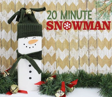 Easy 20 Minute Wood Snowman Snowman Christmas Decor, Diy Snowman Decorations, Snowman Crafts Diy, Wooden Snowmen, Wood Snowman, Wooden Snowman, Project For Kids, Diy Snowman, Snowman Decorations