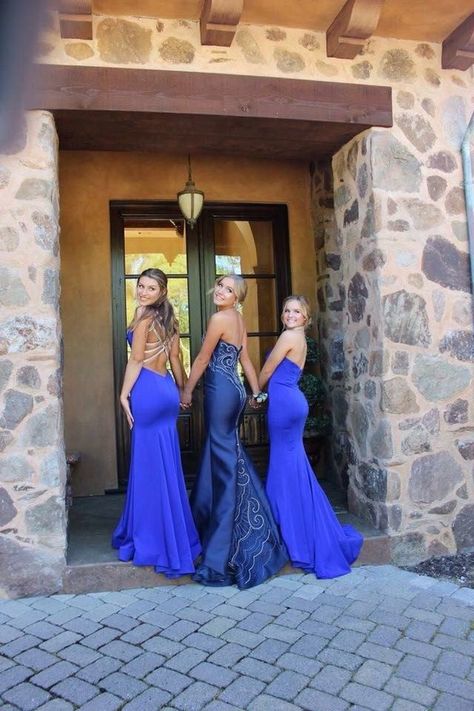 Prom Dresses Friends, Prom Pictures Friends, Prom Pictures Group, Hoco Pictures, Prom Photography Poses, Homecoming Poses, How To Pose For Pictures, Pose For Pictures, Hoco Pics