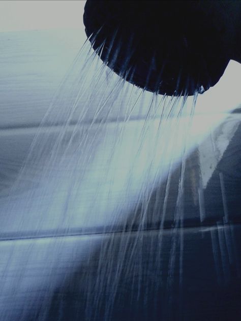 Shower water aesthetics 💦🛀 Pretty Shower Aesthetic, Running Shower Aesthetic, Cold Shower Aesthetic, Aesthetic Shower Routine, Shower Aesthetic, Blank Frames, Modern Shower Design, Men In Shower, Aesthetic Shower