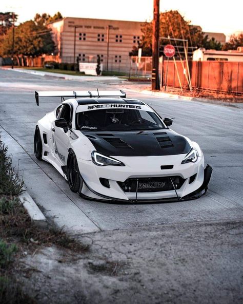 Brz Car, Auto Jeep, Tipografi 3d, Slammed Cars, Toyota Gt86, Best Jdm Cars, Pimped Out Cars, Tag Friends, Nissan Silvia