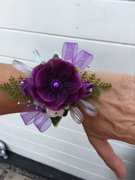 Plum Corsage, Unique Prom Corsage Ideas, Red Pencil Dress, Wrist Corsage Prom, Purple Prom, Corsage And Boutonniere Set, Prom Corsage And Boutonniere, Family Flowers, Corsage Prom