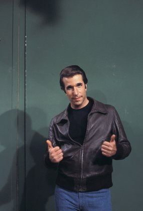 Henry Winkler Happy Days Tv Show, Fonzie Happy Days, Henry Winkler, The Fonz, Laverne & Shirley, Dealing With Difficult People, Childhood Memories 70s, Cool Dude, Classic Television