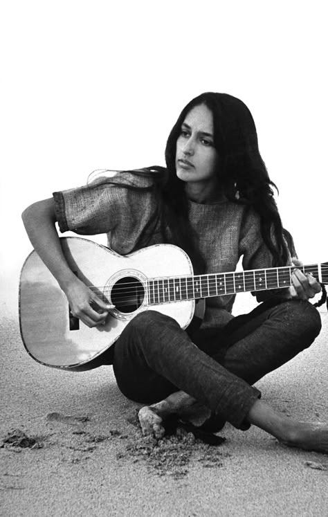 Joan Baez - Bob Dylan's song "It Ain't Me, Babe" was written for his former girlfriend Joan Baez http://youtu.be/4d8o8vNTNao Joan Baez, Joe Cocker, I'm With The Band, Janis Joplin, Folk Music, Pop Rock, Music Icon, Music Legends, Bob Dylan