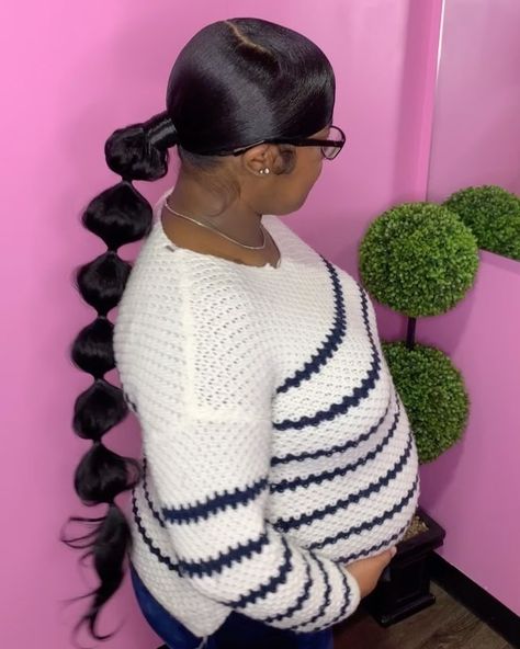 Top Knot Bun With Swoop, Ponytail Weave, Knot Ponytail, Top Knot Bun, High Ponytail Hairstyles, Weave Ponytail, Knot Bun, Bubble Ponytail, Sleek Bun