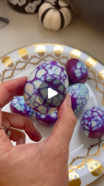 Shannon Doherty on Instagram: "HALLOWEEN SPOOKY EGGS! 🥚👻 SAVE & SHARE one of my favorite Halloween ideas!! So easy to make and perfect for Spooky Season! SPOOKY EGGS 🥚👻 FOLLOW ME @athomewith.shannon for the best super simple ideas that everyone will love!! 👻🕸️

LIKE + COMMENT - “eggs” - I will send you the full instructions on how to make these and links to this hard boiled egg maker!!

This is one of my all time favorite ideas for Halloween!!! Everyone always loves how they turn out!! #halloween #halloweenrecipes #halloweenrecipe #momhacks #momhack #halloweenegg #recipes #recipe #halloweenrecipes" Monster Eggs Halloween, Spooky Halloween Deviled Eggs, Halloween Boiled Eggs, Halloween Develd Eggs, Halloween Eggs, Halloween Deviled Eggs, Shannon Doherty, Hard Boiled Egg, Ideas For Halloween