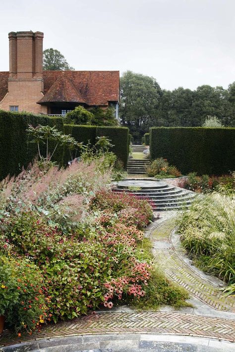 Sunken Pool, Cottage Garden Patio, Dan Pearson, Gertrude Jekyll, Edwin Lutyens, Pool Garden, Arts And Crafts House, Survival Gardening, Farm Garden