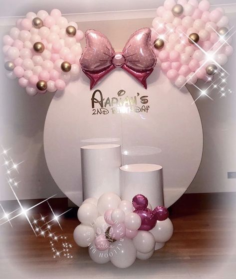 Pink Minnie Backdrop, Mini Mouse Themed Birthday Party Decor, Mini Mouse Balloon Decor, Minnie Mouse Balloon Ideas, Baby Shower Minnie Mouse Bebe, Minnie Mouse Birthday Party Ideas 1st, Minnie Mouse Baby Shower Ideas, Minnie Mouse Decorations, Minnie Mouse Party Decorations